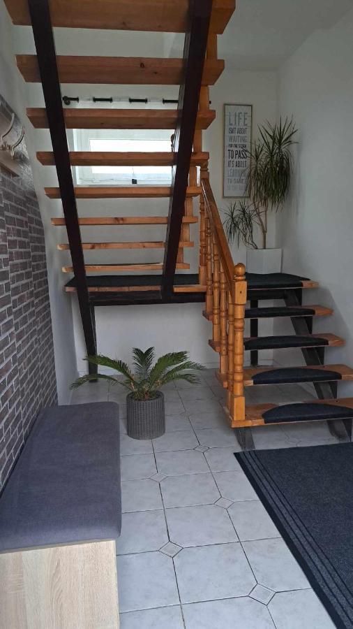 Naty Apartman Haniska Екстер'єр фото